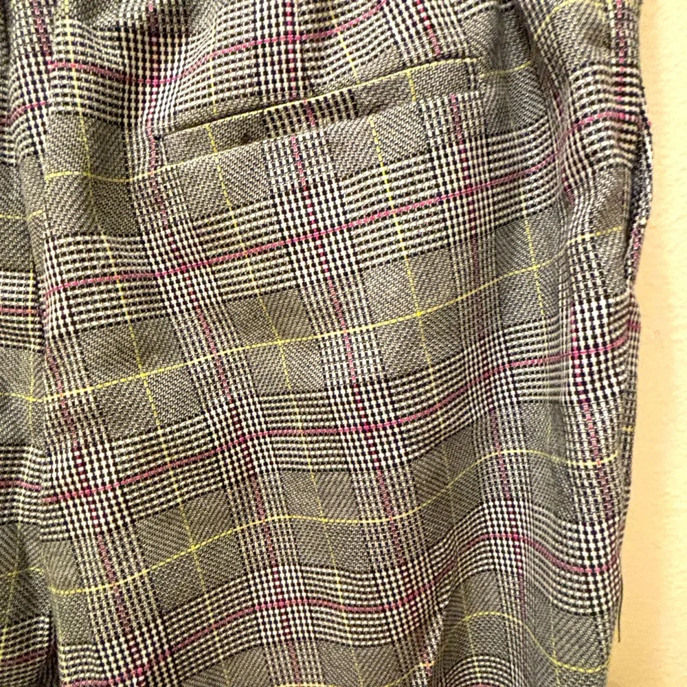 Vince Camuto - Picture 8 of 9